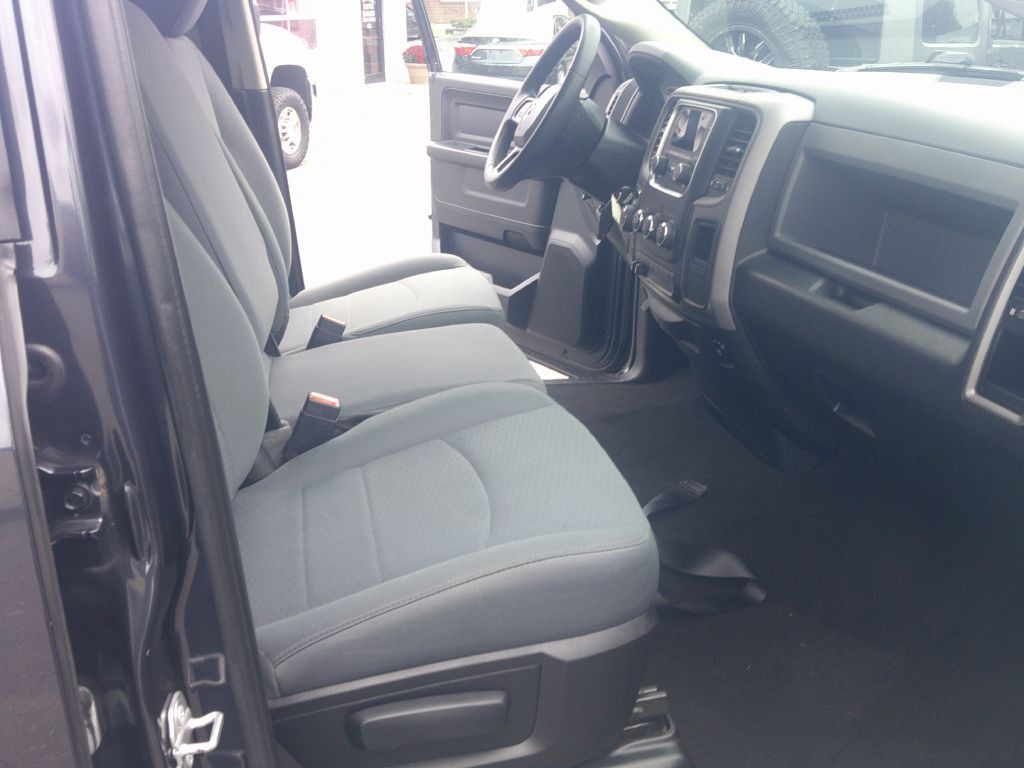 2016 RAM 1500 Image 12