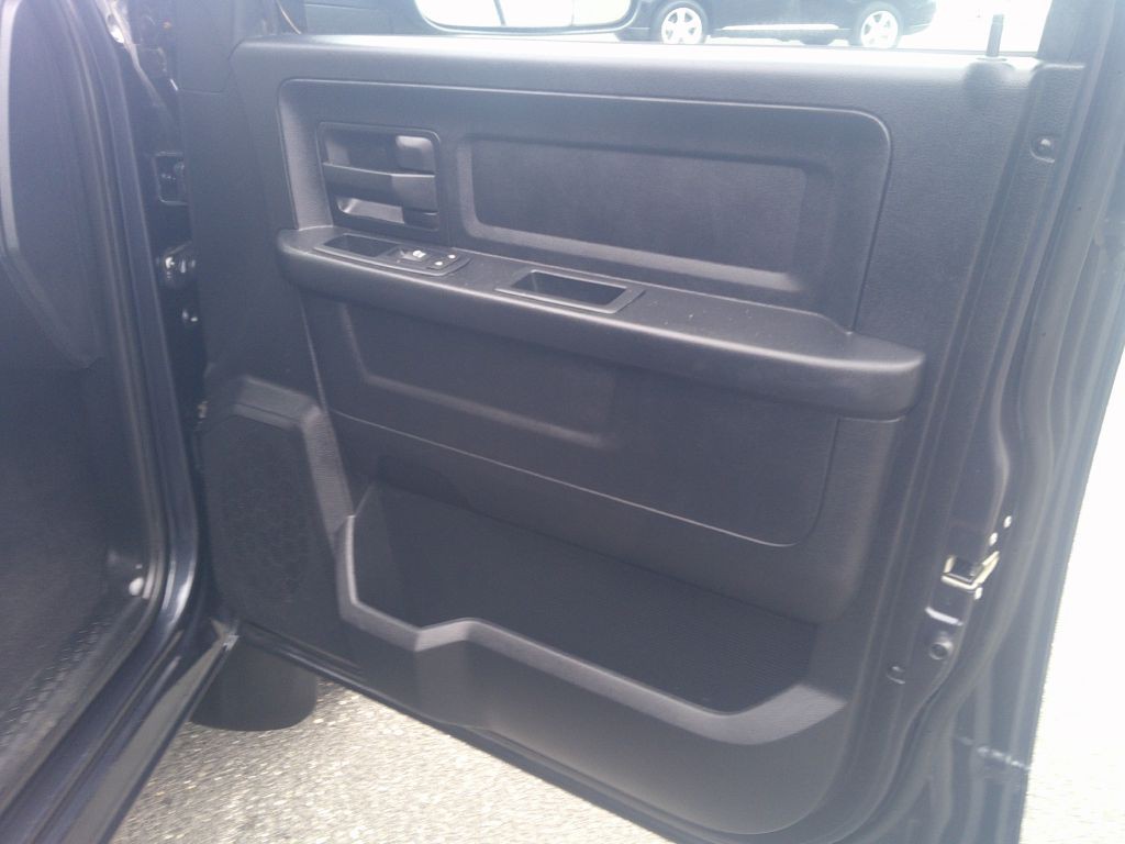 2016 RAM 1500 Image 13