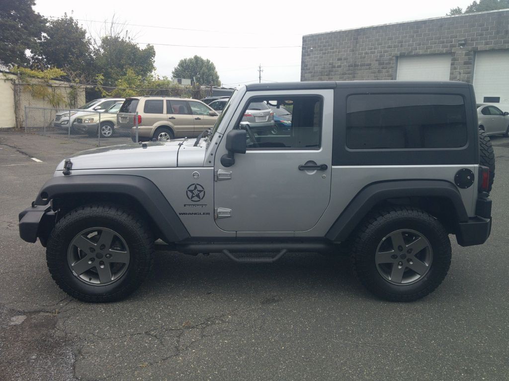 2013 Jeep Wrangler Image 2