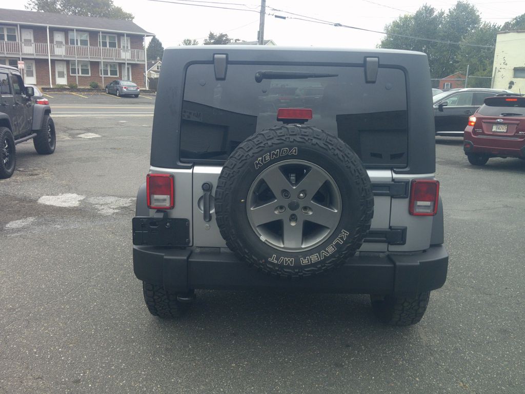 2013 Jeep Wrangler Image 4