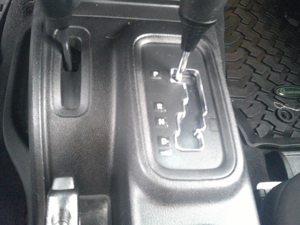 2013 Jeep Wrangler Image 14