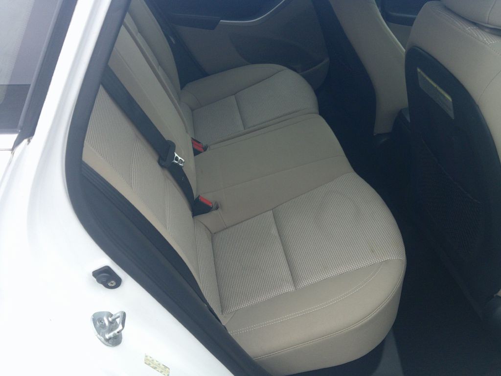 2014 Hyundai Elantra Image 10