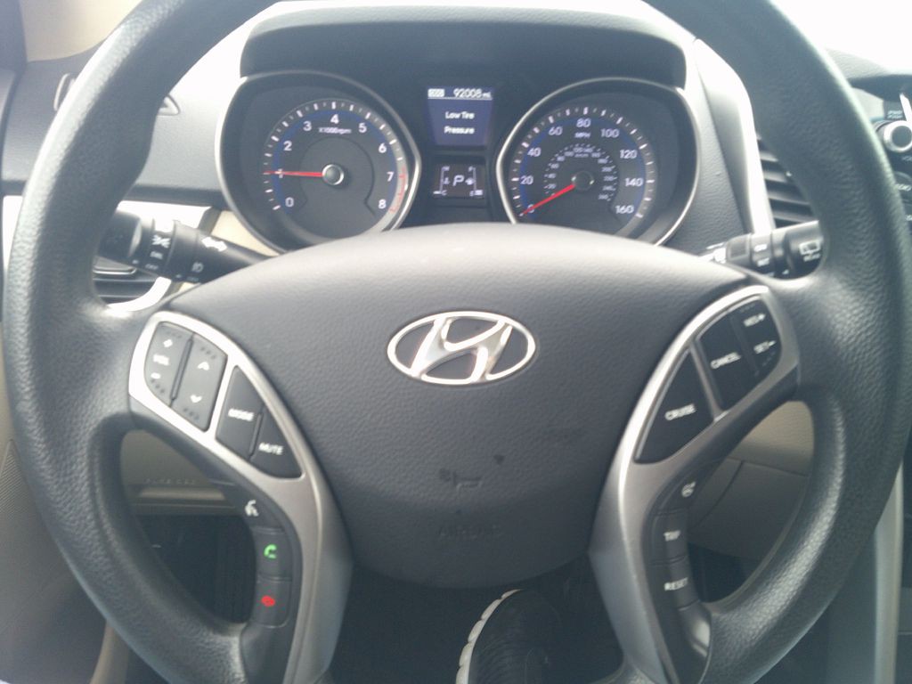 2014 Hyundai Elantra Image 11