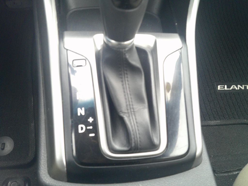 2014 Hyundai Elantra Image 13