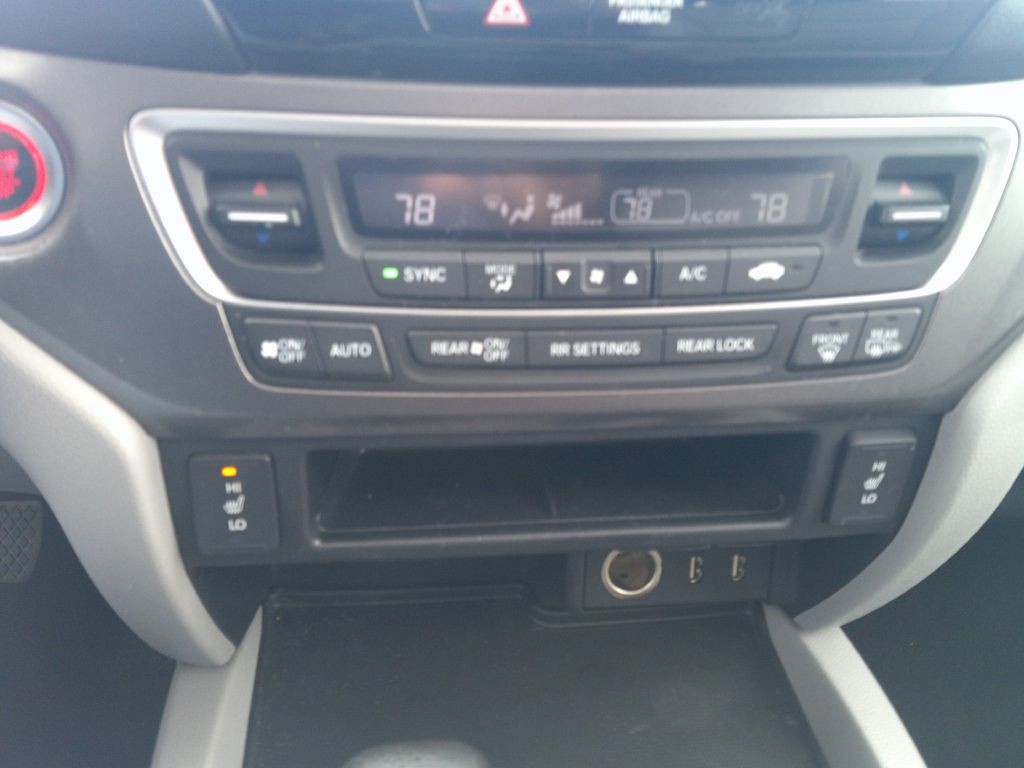 2016 Honda Pilot Image 11