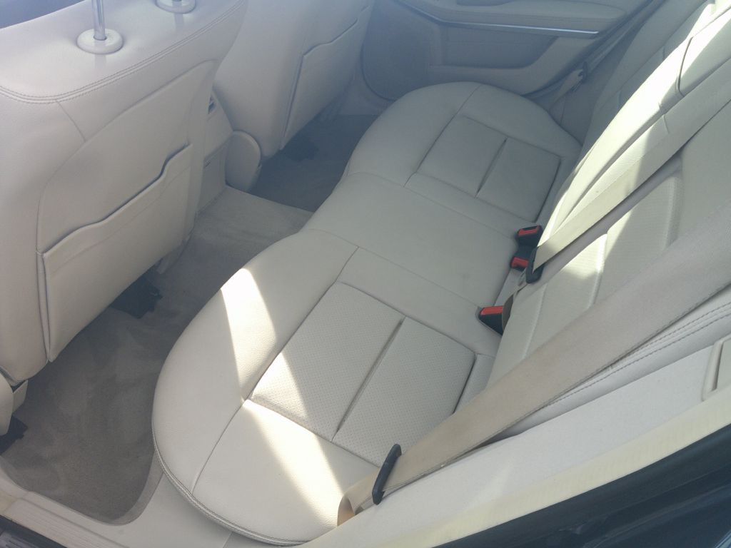 2015 Mercedes-Benz E-Class Image 9