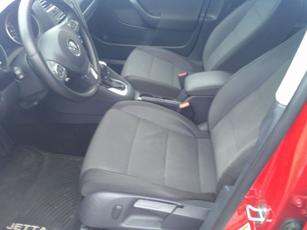 2014 Volkswagen Jetta Image 9