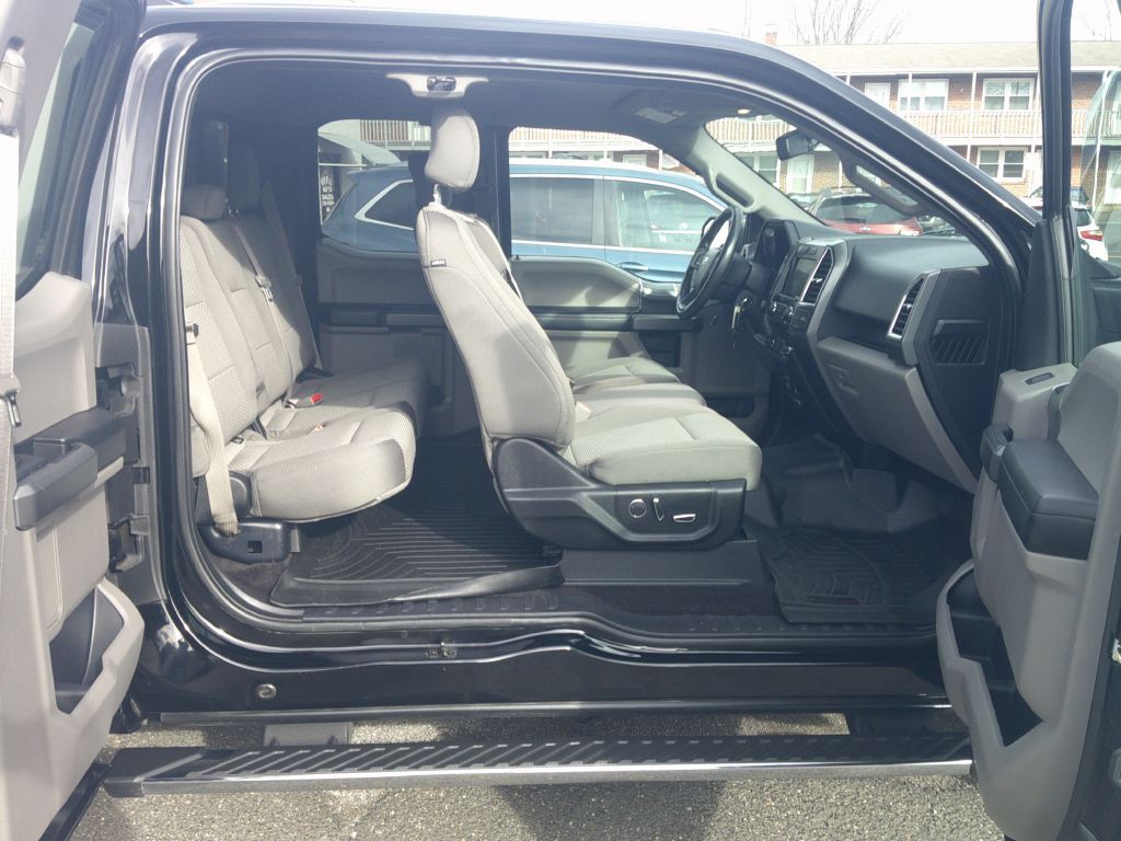 2016 Ford F-150 Image 9