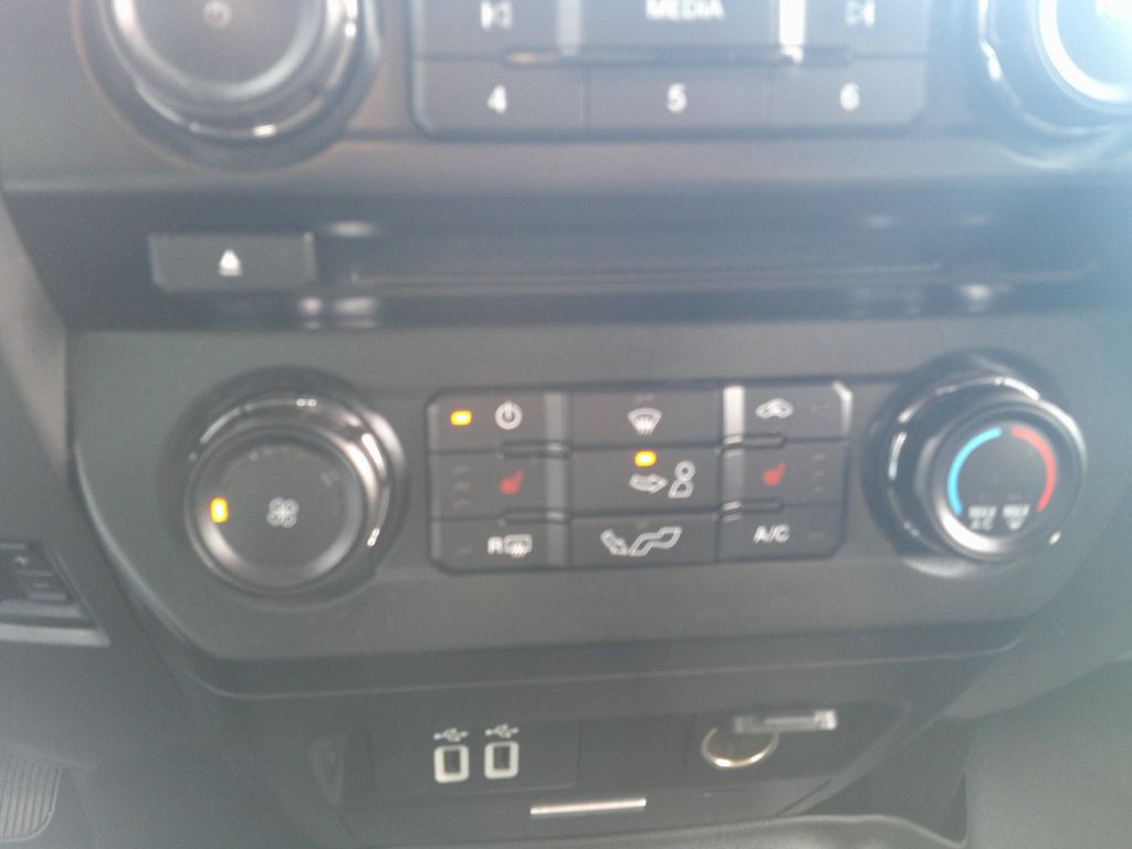 2016 Ford F-150 Image 18