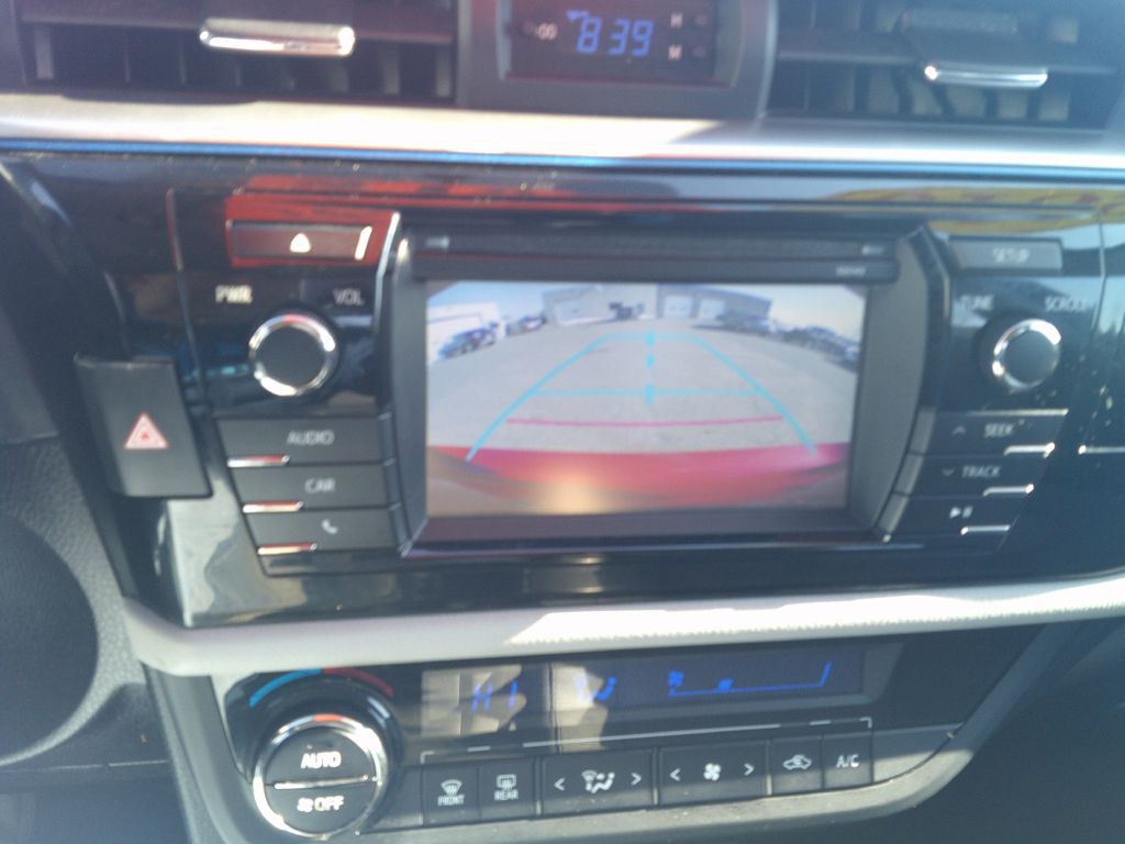 2015 Toyota Corolla Image 12