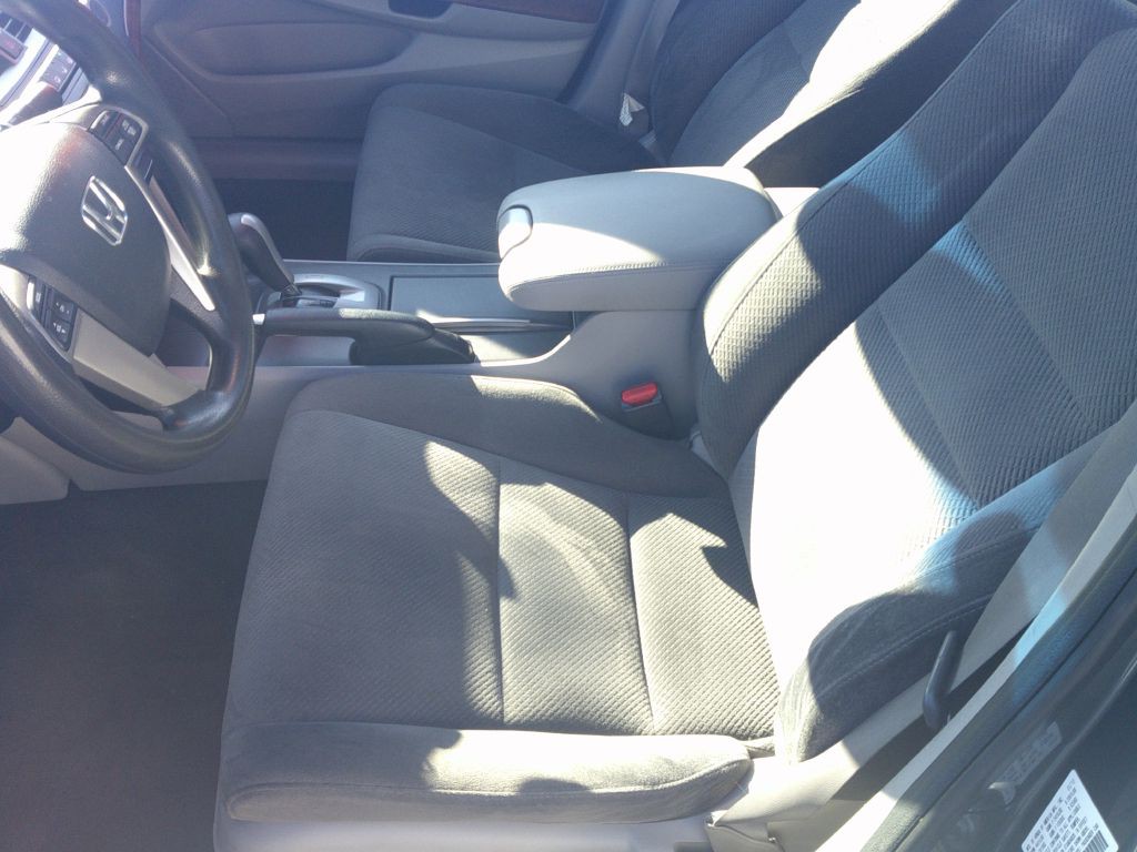 2012 Honda Accord Image 8