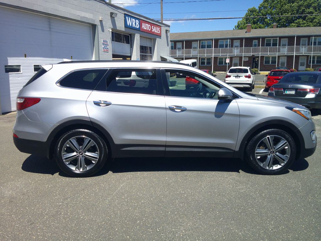 2016 Hyundai Santa Fe Image 8