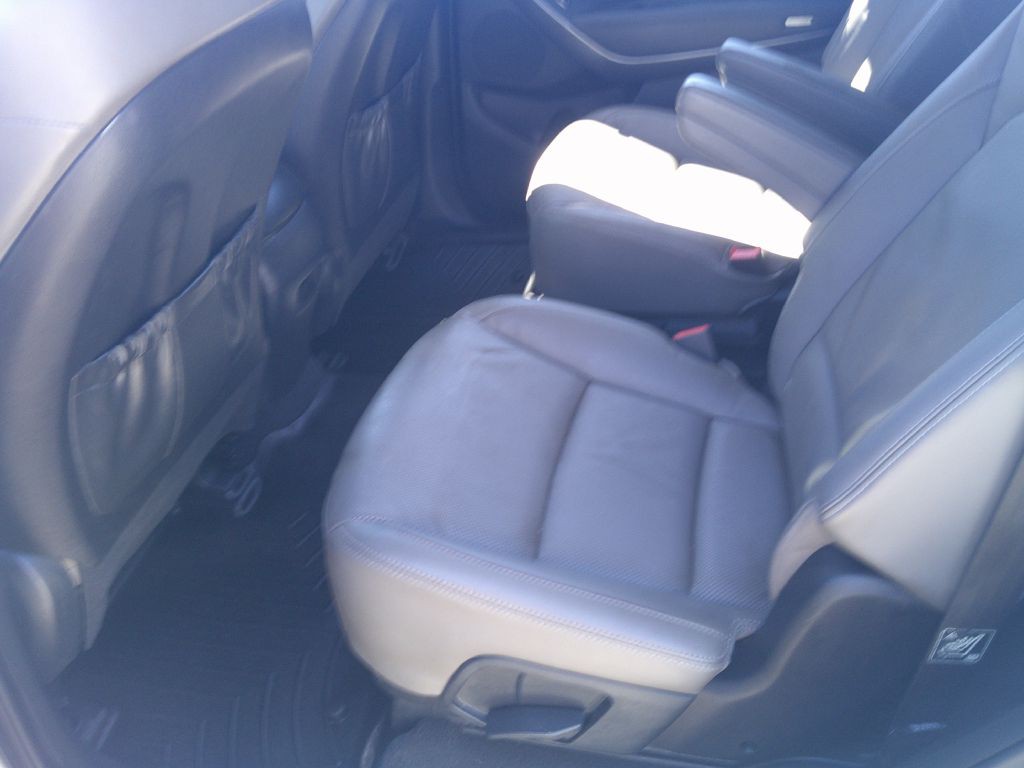 2016 Hyundai Santa Fe Image 12