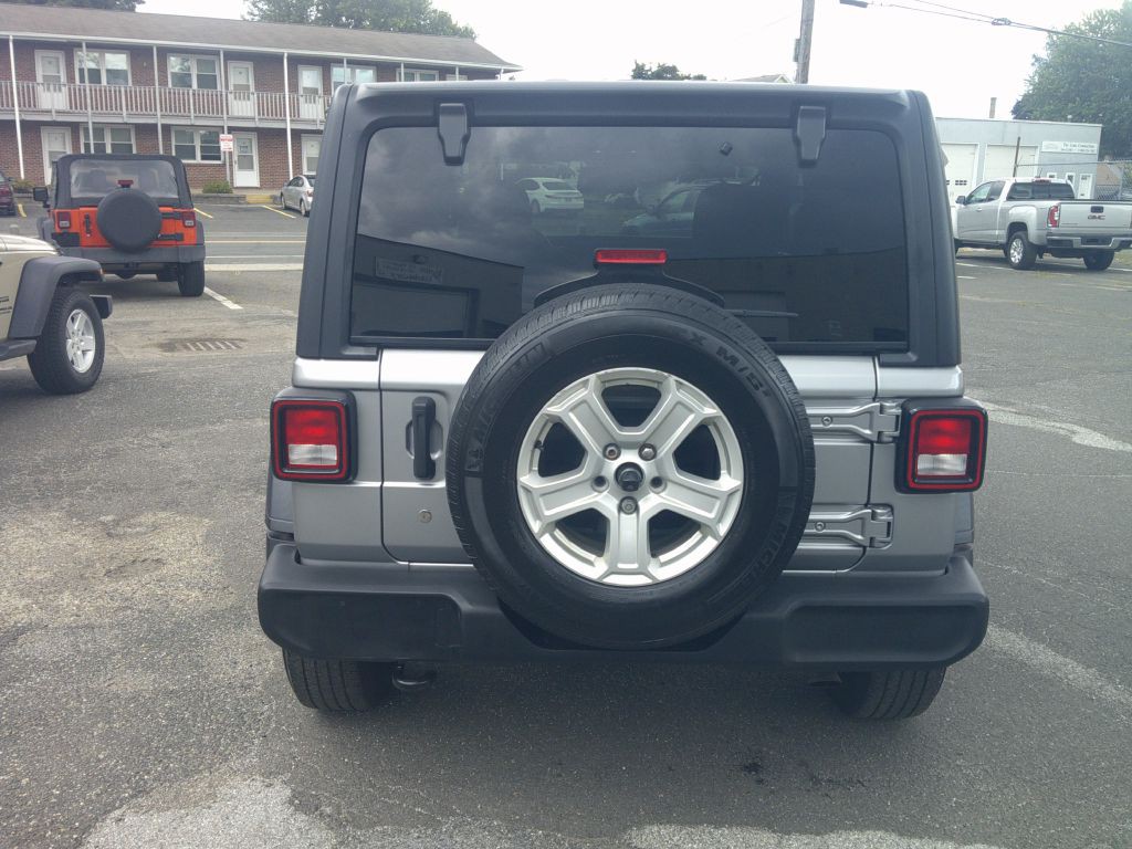 2020 Jeep Wrangler Image 5