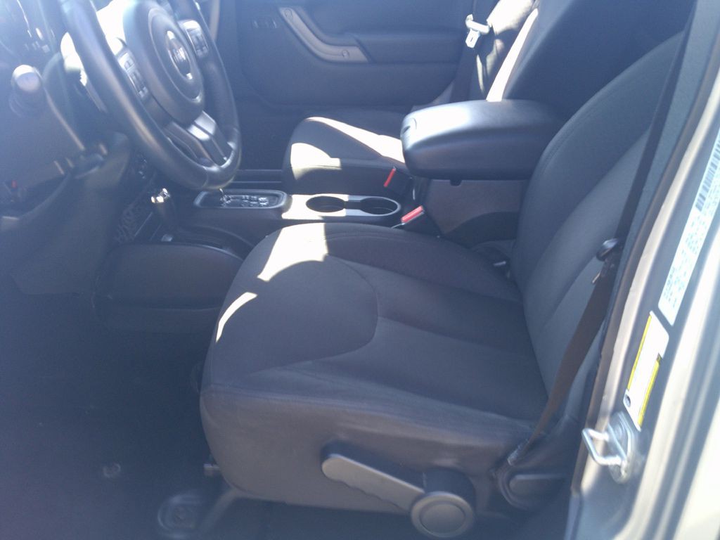 2016 Jeep Wrangler Unlimited Image 15