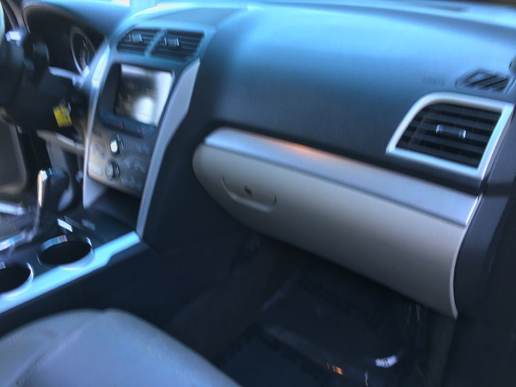 2013 Ford Explorer Image 25