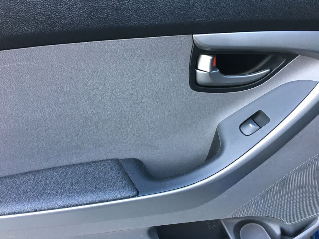 2015 Hyundai Elantra Image 13