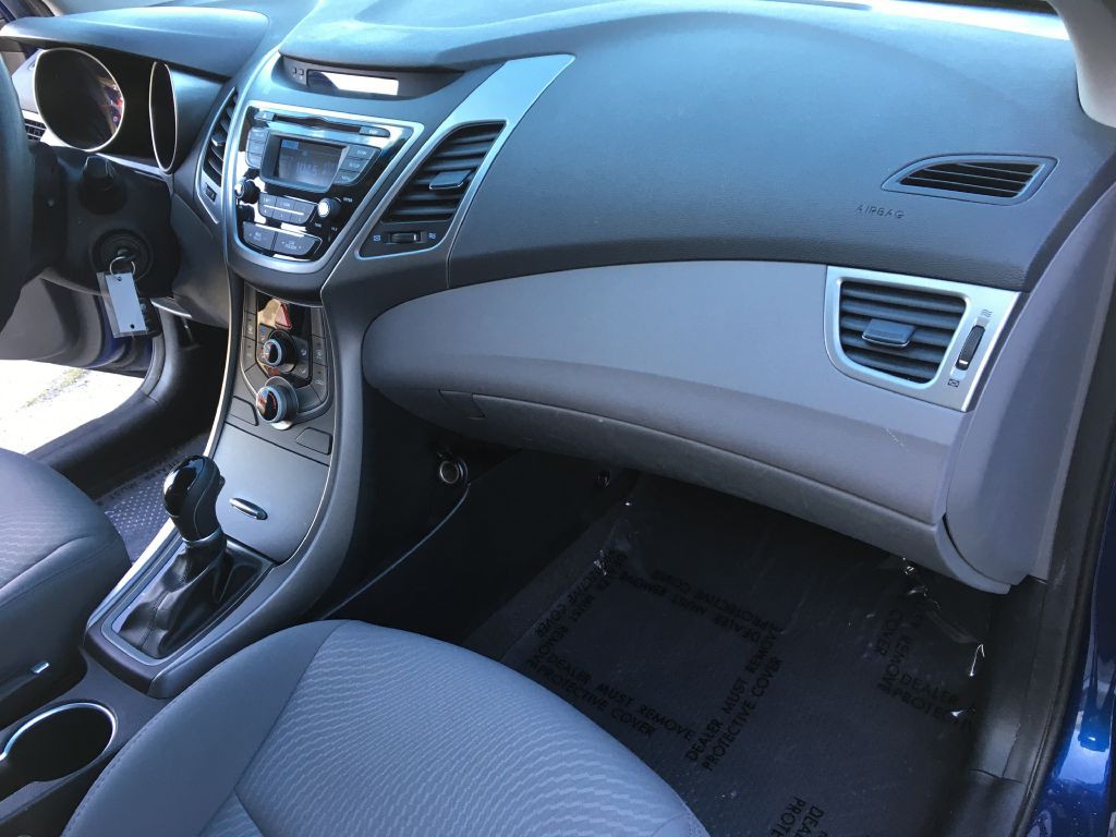2015 Hyundai Elantra Image 14