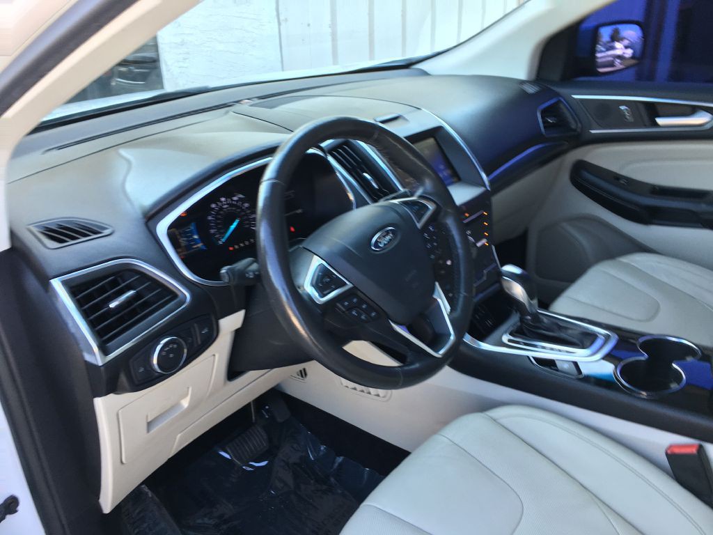 2015 Ford Edge Image 14