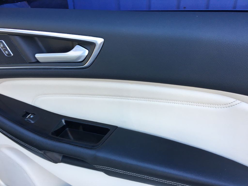 2015 Ford Edge Image 16