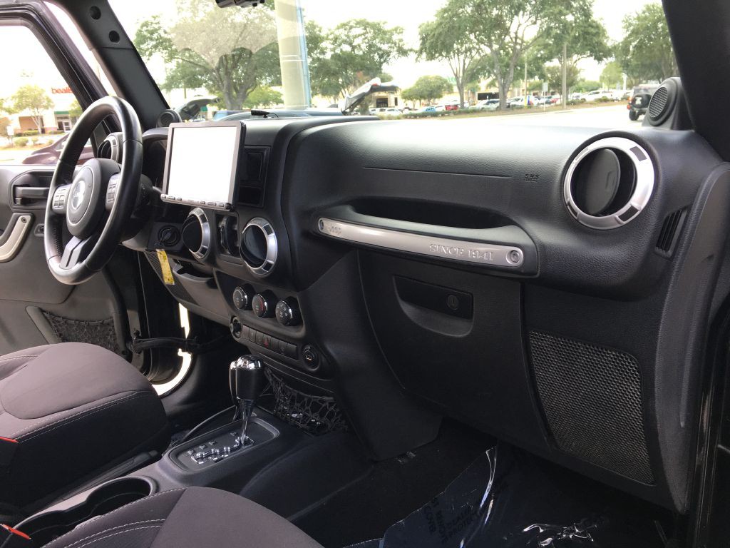 2014 Jeep Wrangler Unlimited Image 15