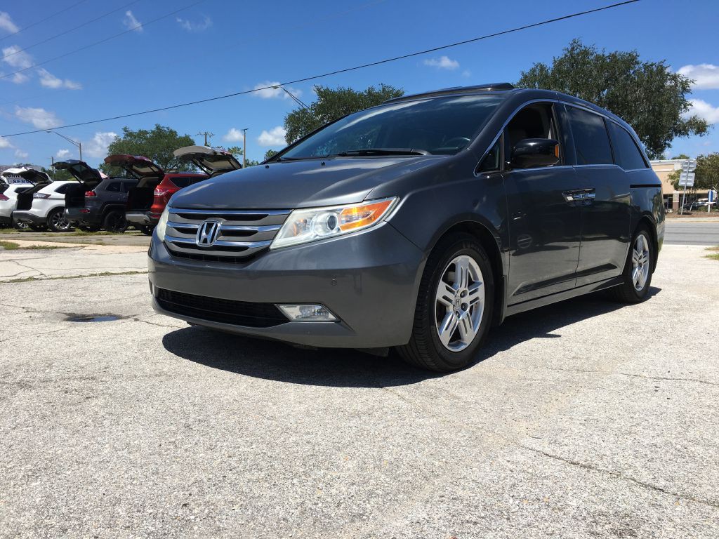2013 Honda Odyssey Image 1