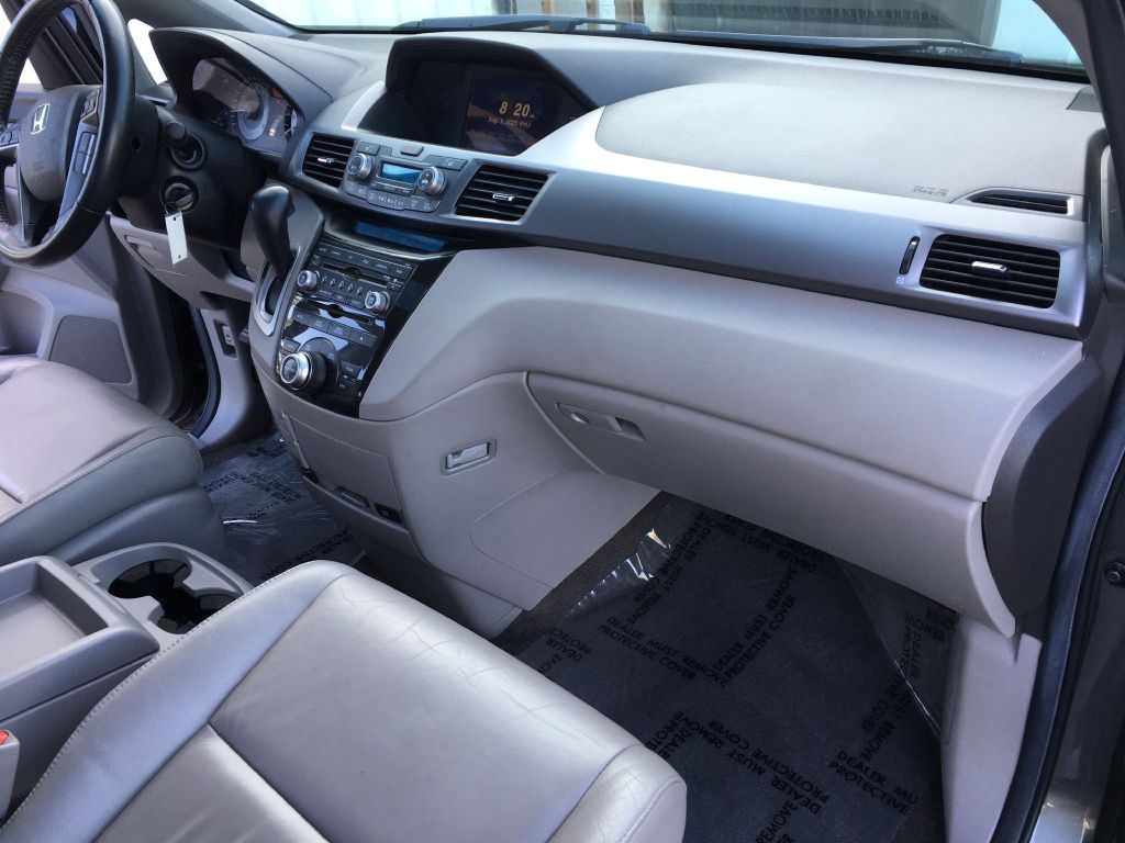 2013 Honda Odyssey Image 16