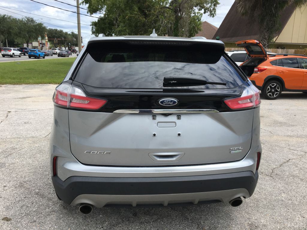 2020 Ford Edge Image 7