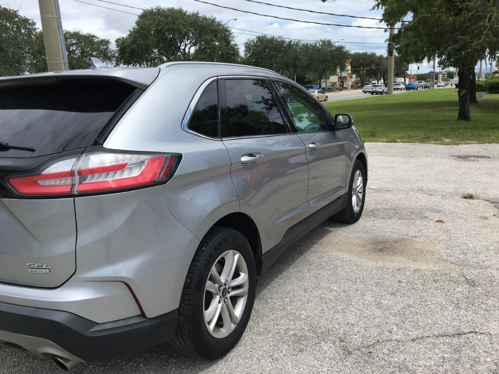 2020 Ford Edge Image 8