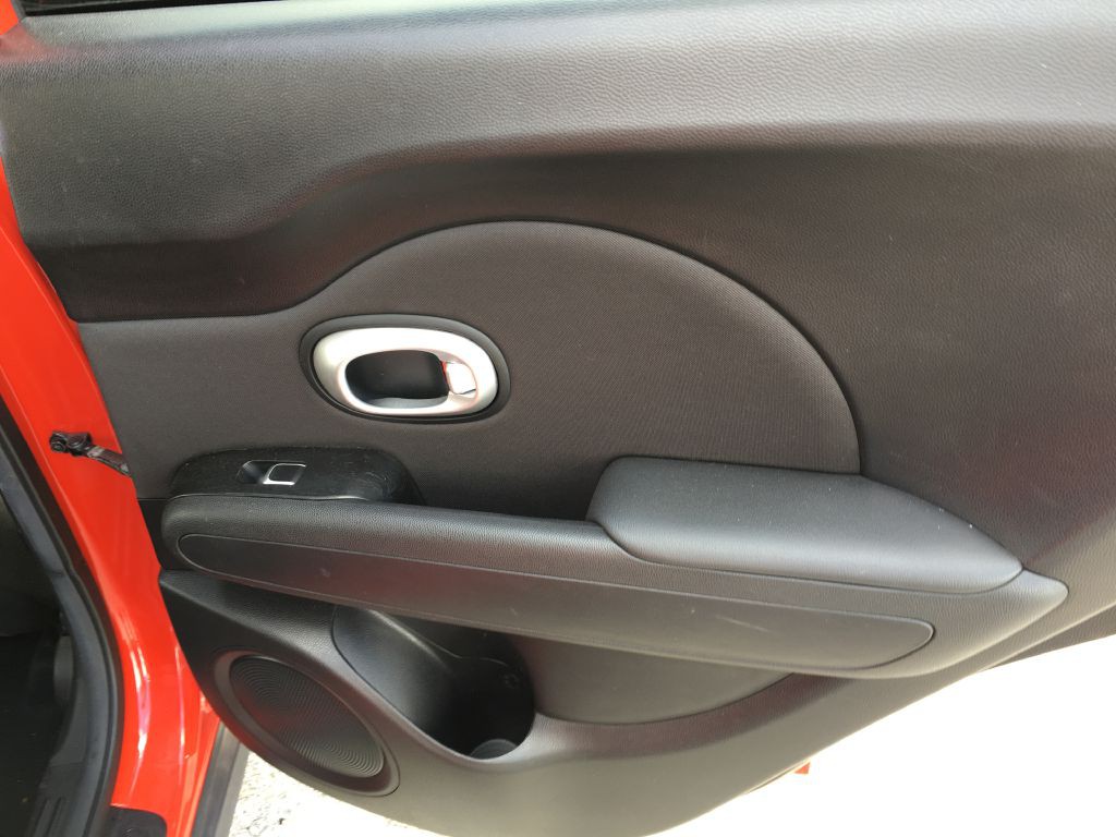2017 Kia Soul Image 16