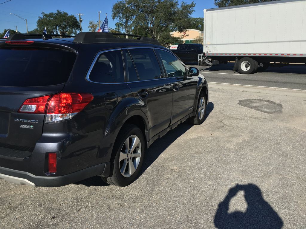 2013 Subaru Outback Image 9