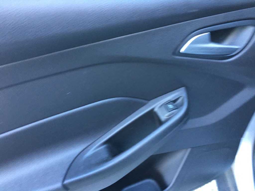 2014 Ford Focus Image 13