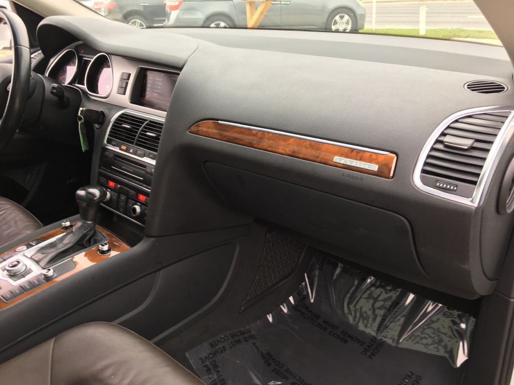 2015 Audi Q7 Image 10