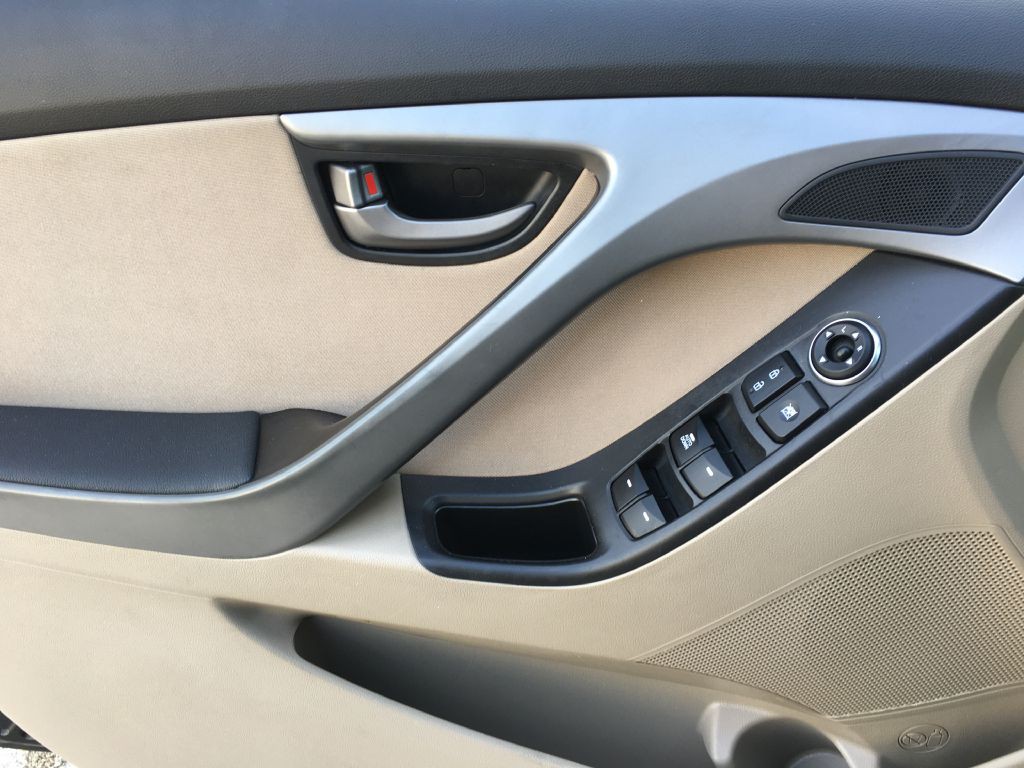 2014 Hyundai Elantra Image 10