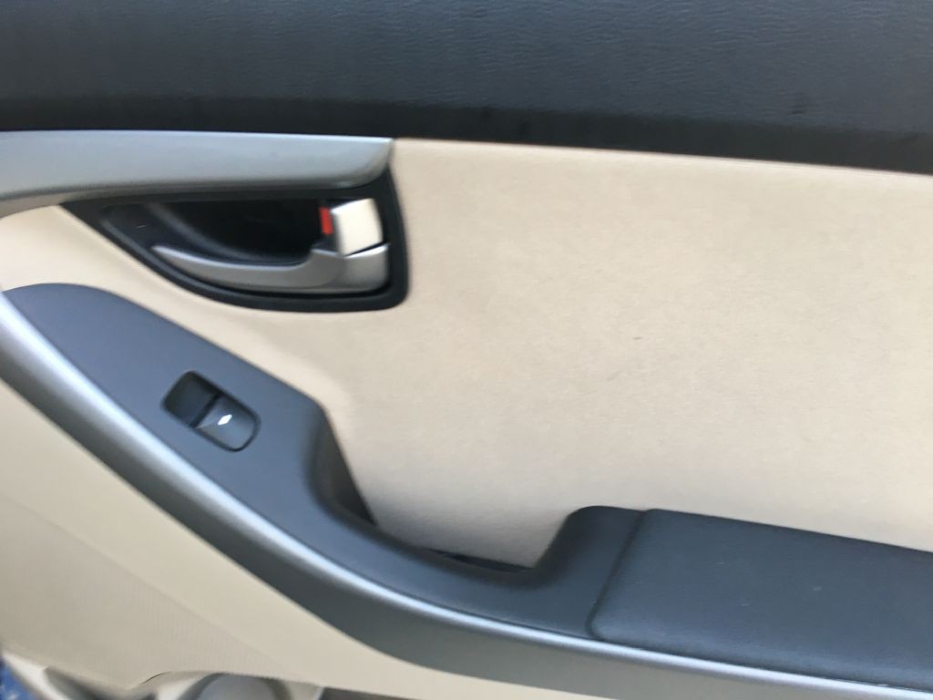 2014 Hyundai Elantra Image 17