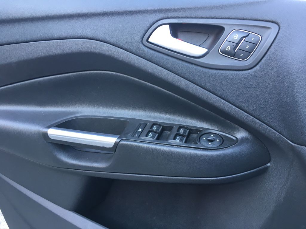 2017 Ford Escape Image 9