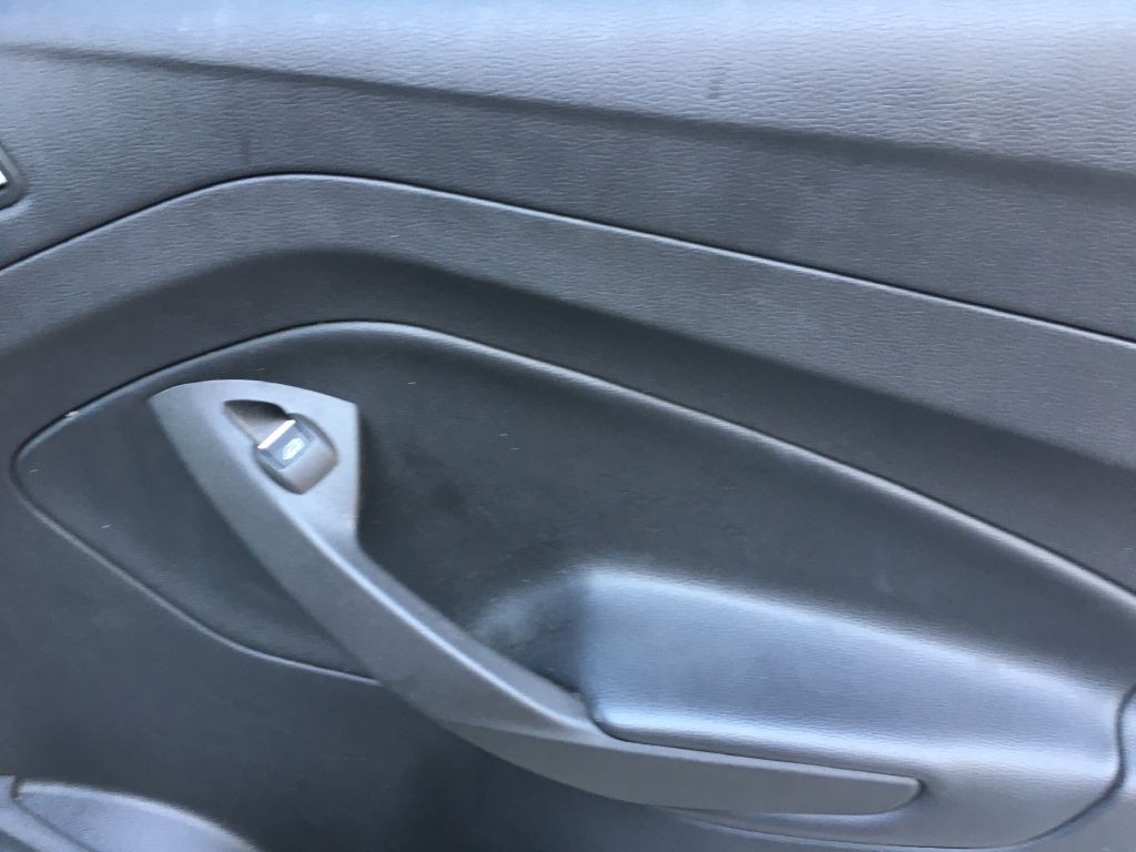 2017 Ford Escape Image 16