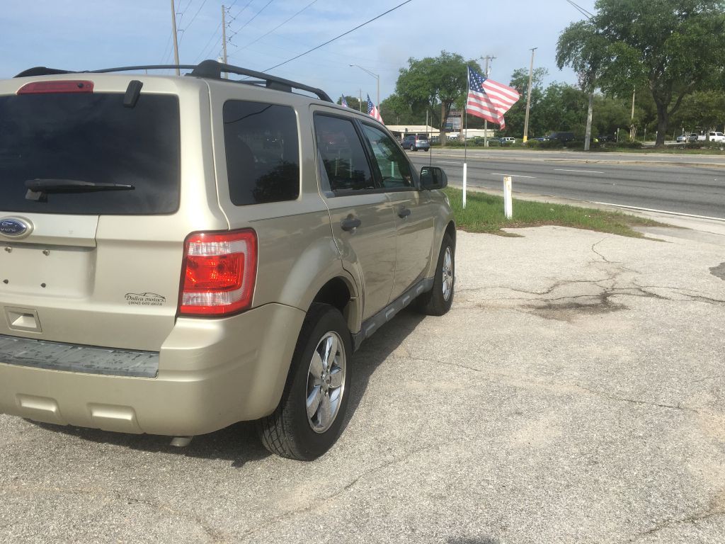 2010 Ford Escape Image 8