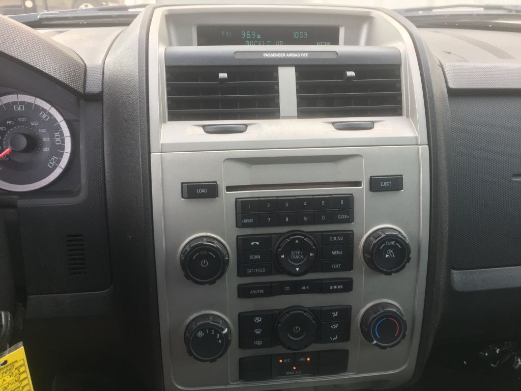 2010 Ford Escape Image 9