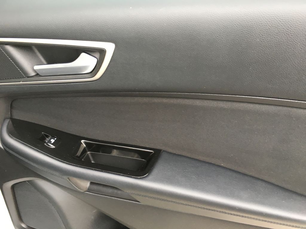 2016 Ford Edge Image 14