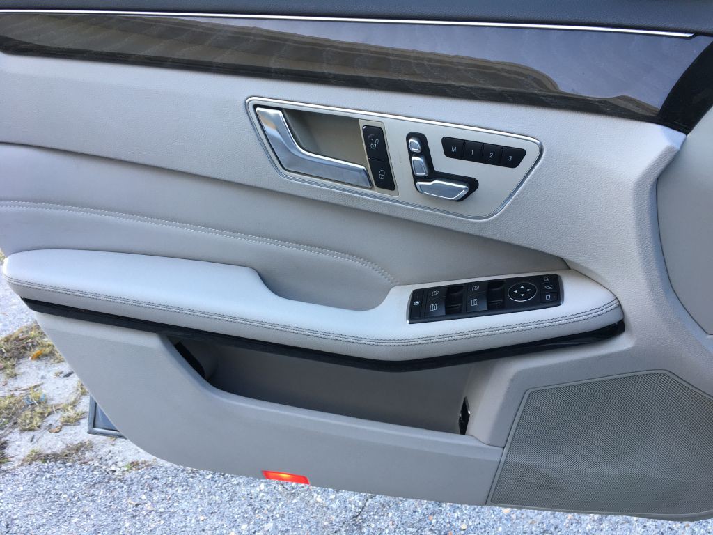 2016 Mercedes-Benz E-Class Image 11