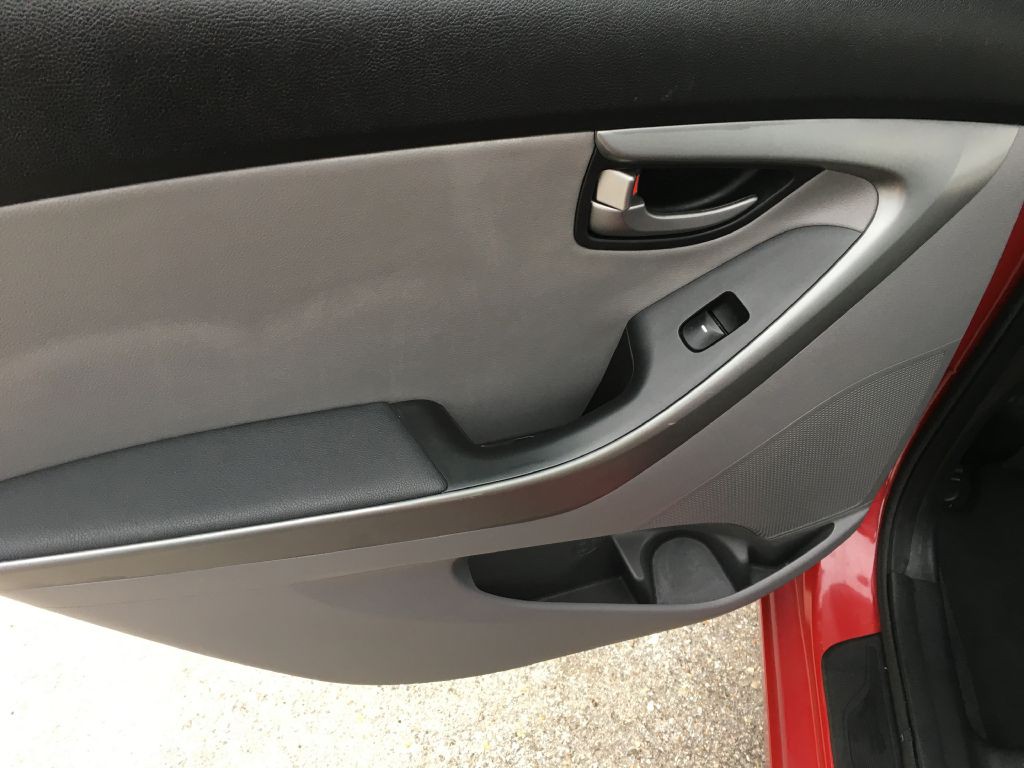 2014 Hyundai Elantra Image 18