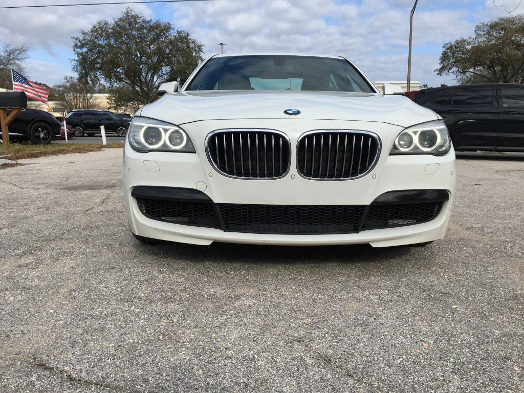 2014 BMW 7 Series Image 3