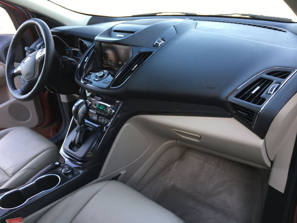 2015 Ford Escape Image 16