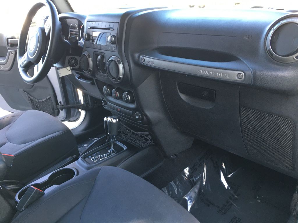 2016 Jeep Wrangler Image 14