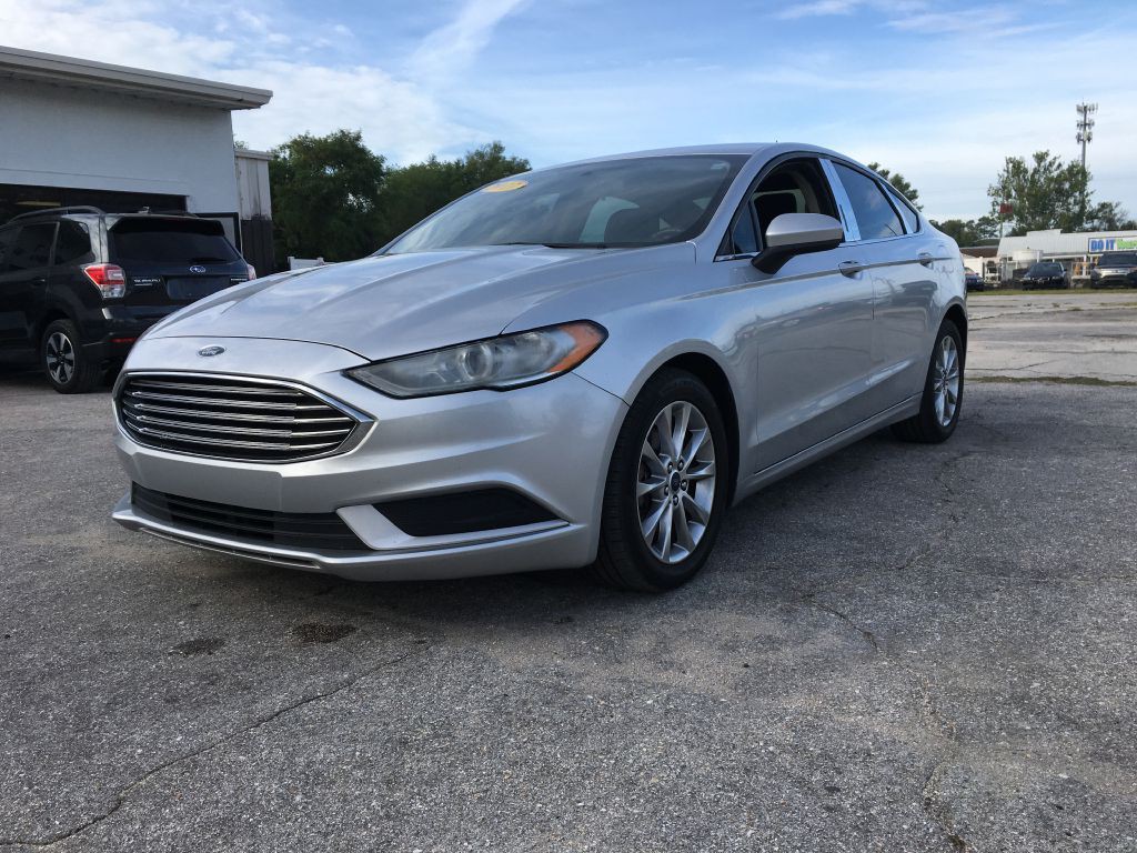 2017 Ford Fusion Image 1