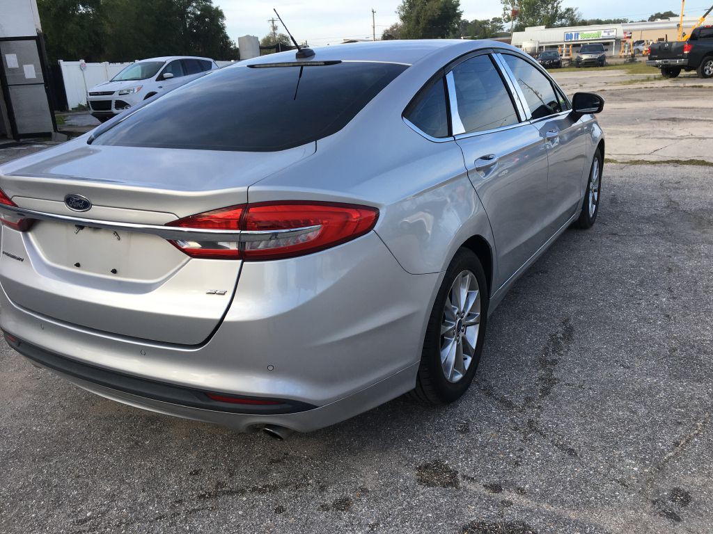 2017 Ford Fusion Image 8