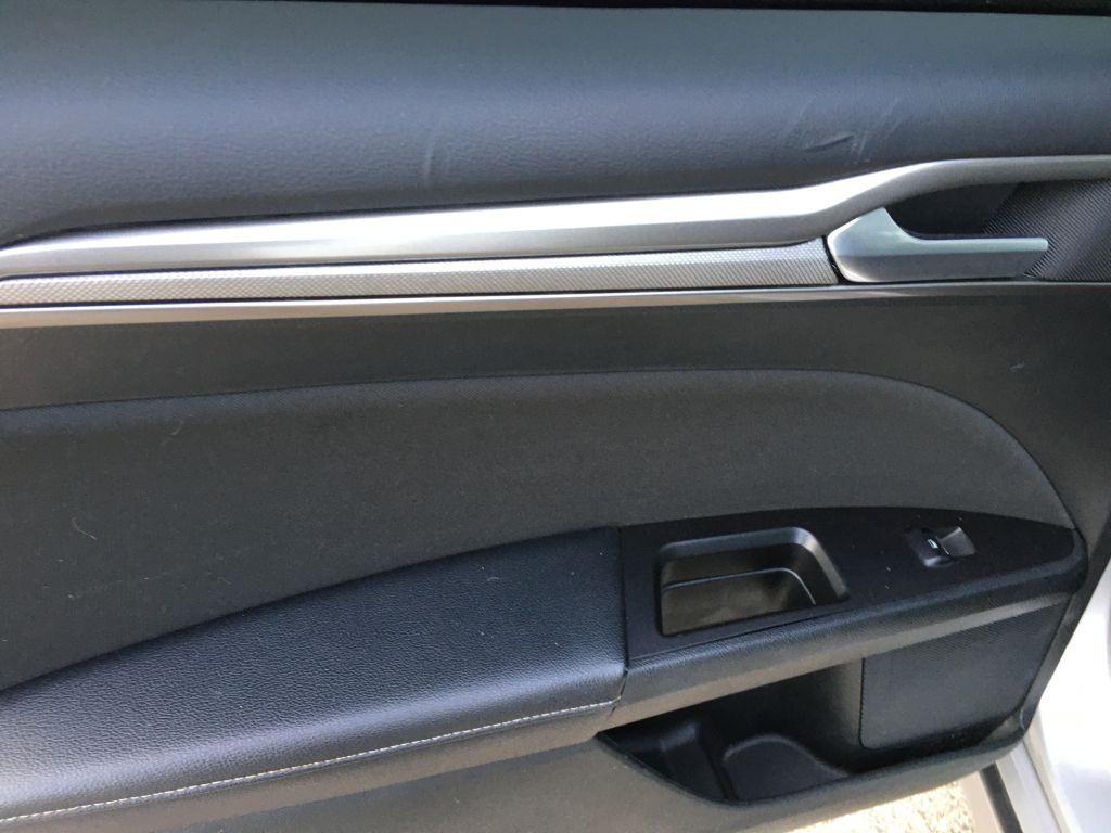 2017 Ford Fusion Image 12