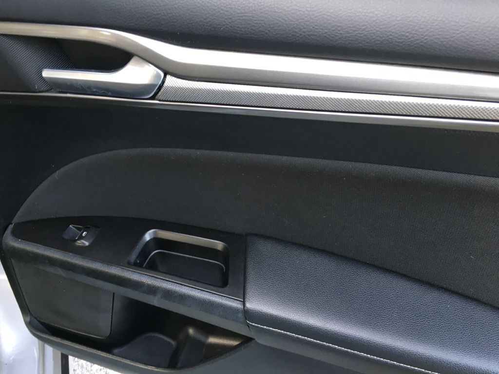 2017 Ford Fusion Image 16