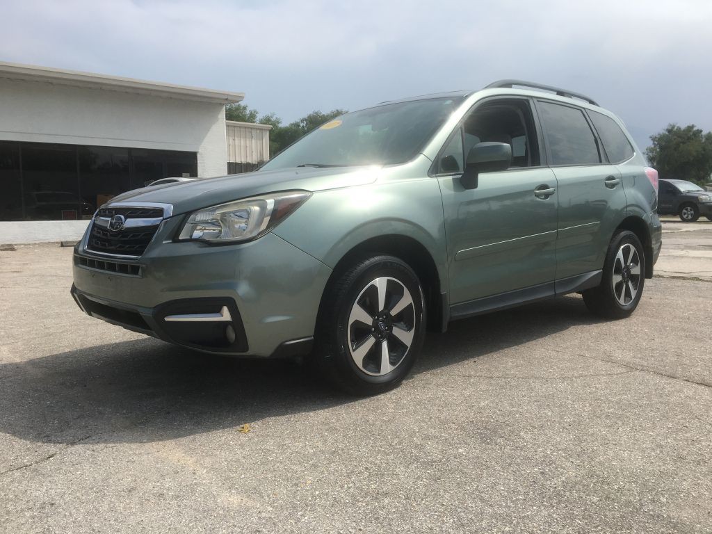 2017 Subaru Forester Image 2